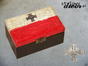 Kuferek Szkatułka – Narodowe Siły Zbrojne + Krzyż NSZ GRATIS
