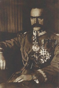 Józef Piłsudski z orderami