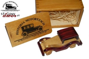 Automobil 15cm - samochód z drewna - model HM2