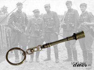 Brelok z niemieckim zaczepnym granatem trzonkowym wz.24 - srebrny