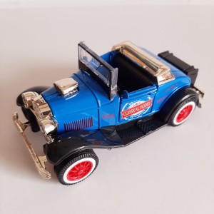 Metalowy automobil classical oldtimer