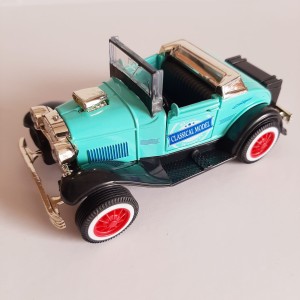 Metalowy automobil classical oldtimer