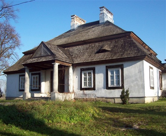  Dwór z 1784 roku w Brześcach.